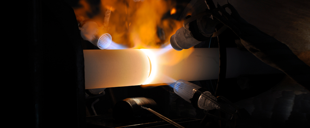 旋盤で回転させた石英ガラスへのファイヤーポリッシング（火炎研磨）加工による表面の平滑化