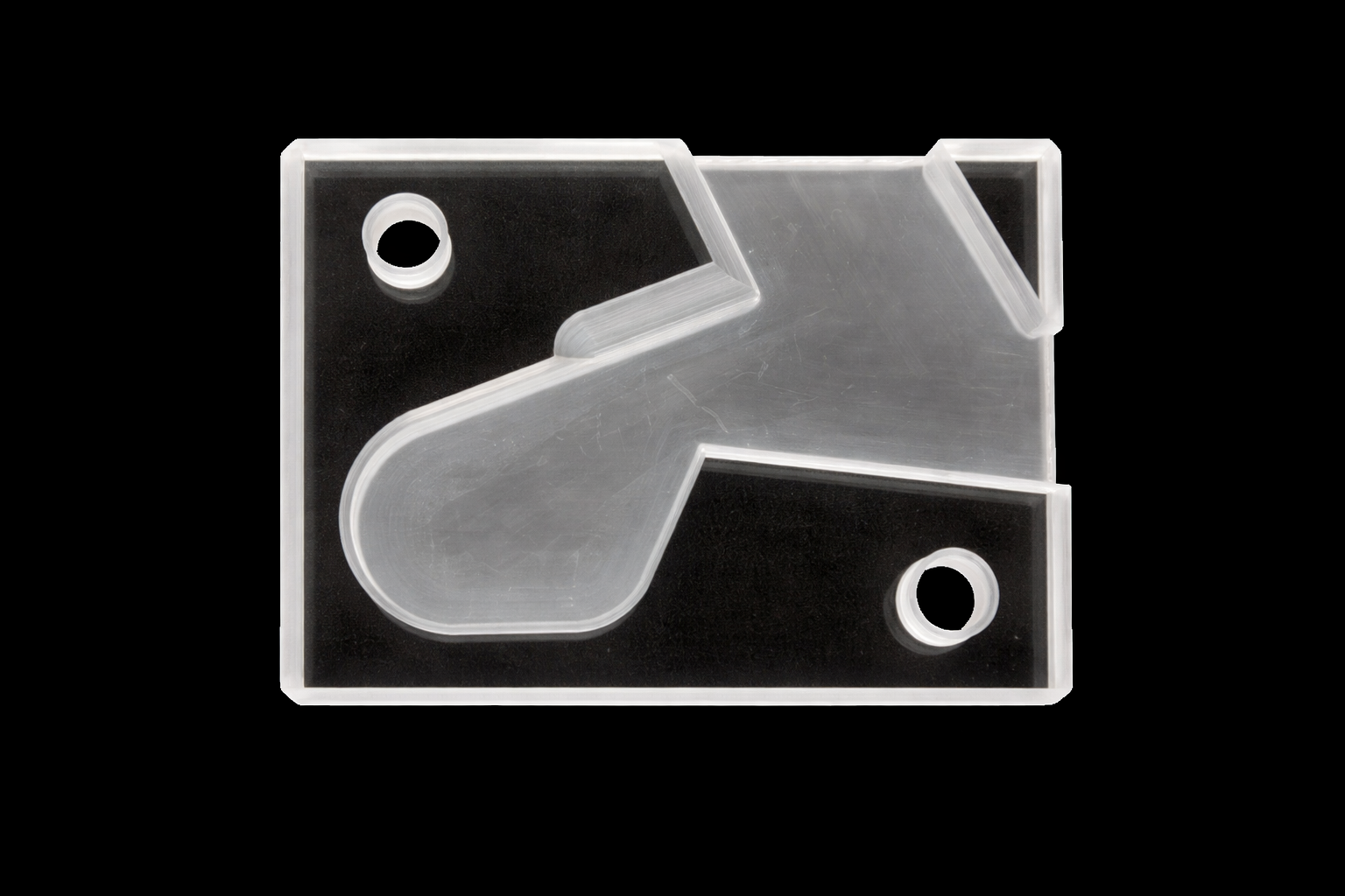 サンドブラスト加工により表面を均一に研削し、すりガラス状のマット仕上げを施した石英部品